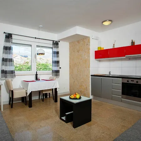 Ark Beach Hotel 4*